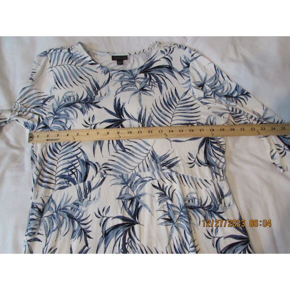 J. JILL WEARABLE COLLECTION SIZE M TUNIC TOP BLOUSE TROPICAL PATTERN PALM LEAVE - Picture 2 of 7
